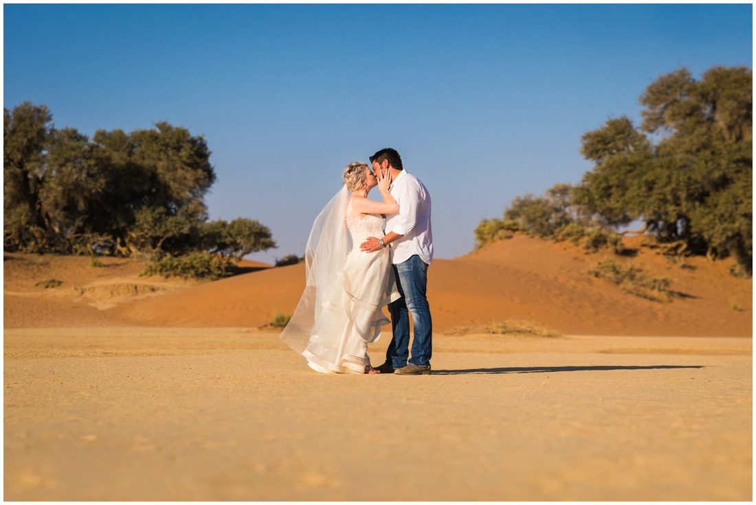 namibian wedding marienthal - rory & christa bride & groom sossusvlei-7