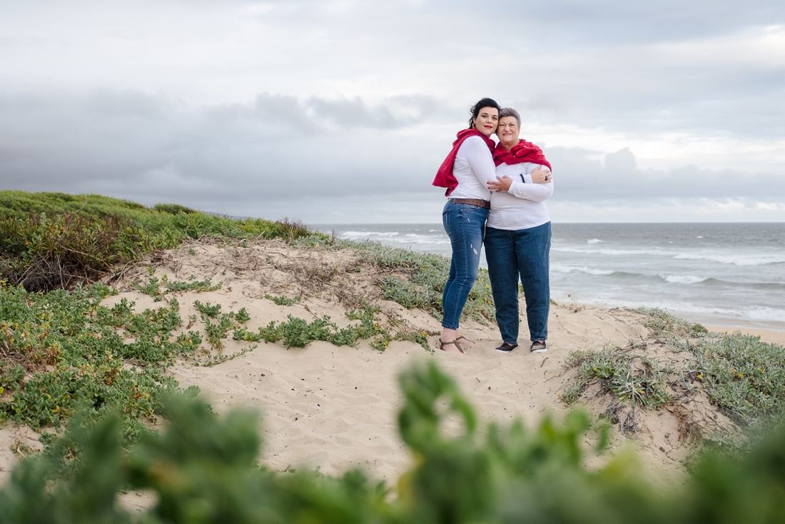 mom and daughter portraits great brak beach garden route_0010